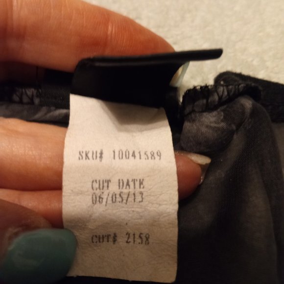 Torrid high low tank - Picture 2 of 4